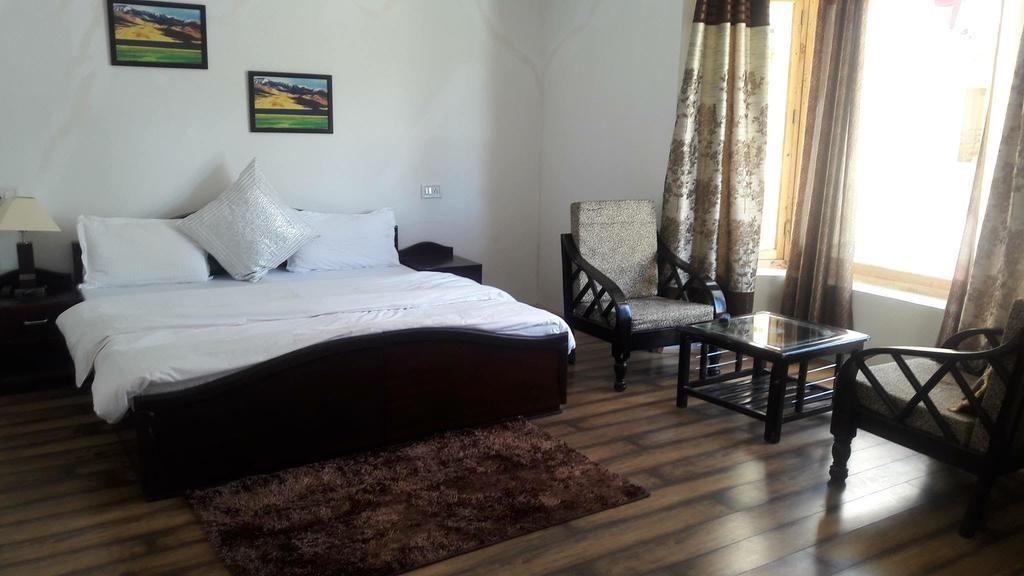 Hotel Mandalchan Leh Ngoại thất bức ảnh