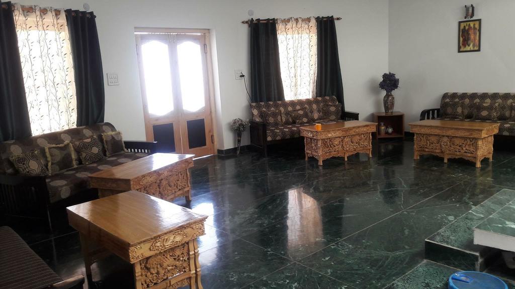 Hotel Mandalchan Leh Ngoại thất bức ảnh